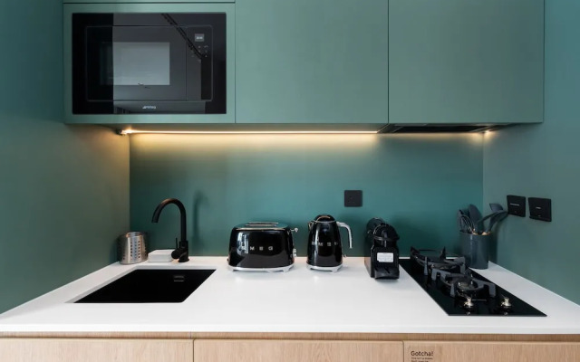 Business Bay Chic Studio w Pool Gym