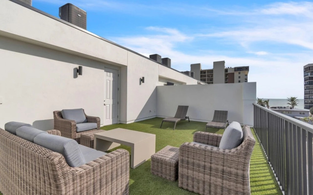 Azul Townhomes A4 - Sunset