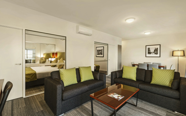 Quest Melbourne Airport – Guest Rooms – Melbourne