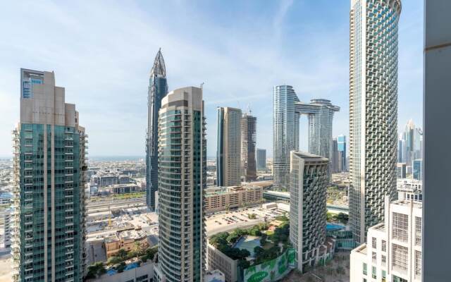 1BR Apt Top Floor Burj Sea Views Downtown