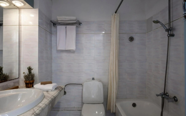 Mare Blue Hotel