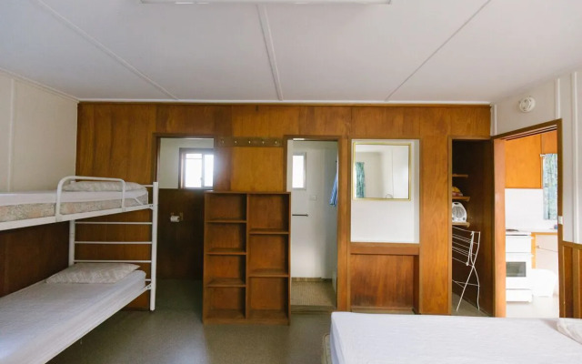 Wonboyn Cabins & Caravan Park