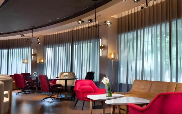 Отель Radisson Red Shanghai Wujiaochang