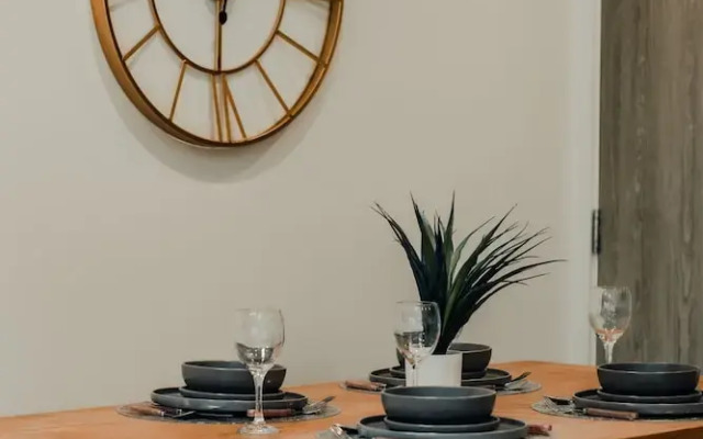 Bv Luxury 3 Bedroom Townhouse At Bed Cliff Oaks