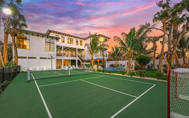 Coastal Canopy in Sarasota