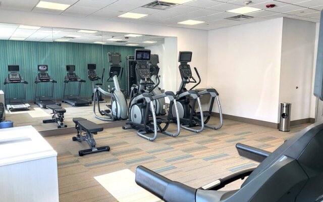 Holiday Inn I 64 West End