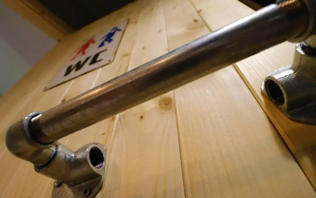 Room Emma,between bus and train station,Netflix,speed Wi-Fi