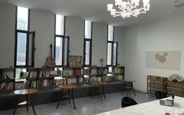 Taiyuan Qiluo Youth Hostel (Wuyi Square)