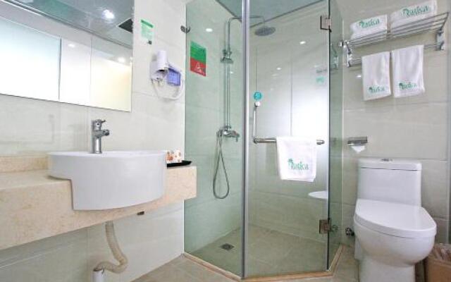 Qingpishu Hotel （Guilin West City Road,Walking street ）