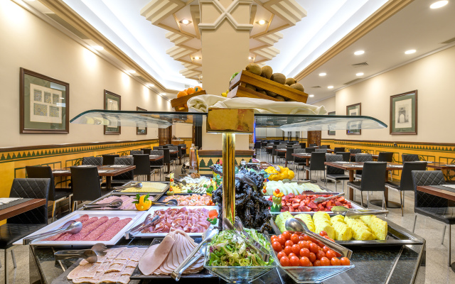 Saray Hotel