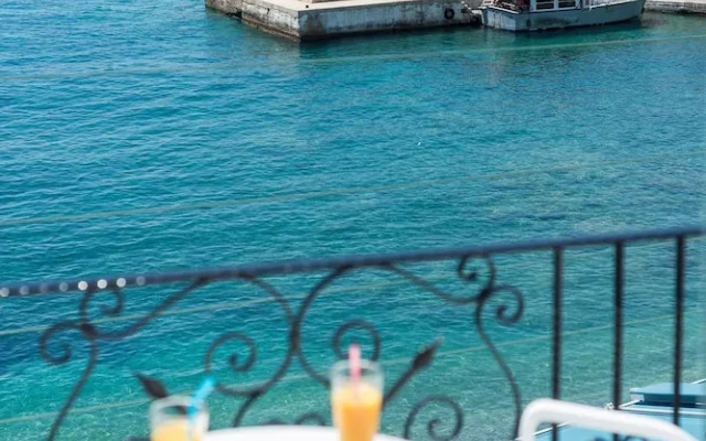 Samaria by the Sea