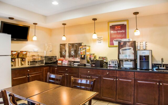 Red Carpet Inn Norwalk