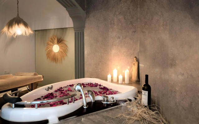 Liman Hotel Gumusluk- Adult Only