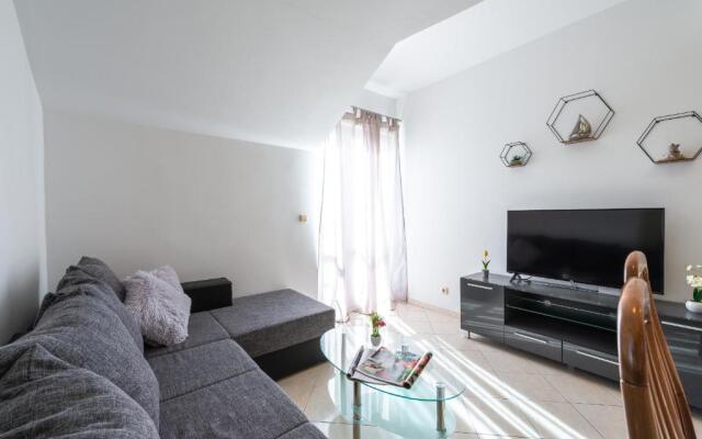 South Wind Apartments