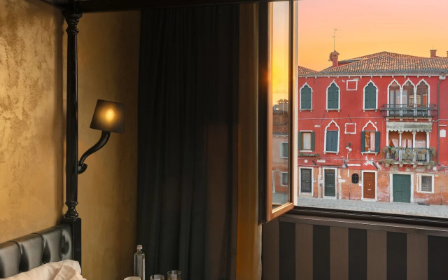 Carnival Palace Hotel