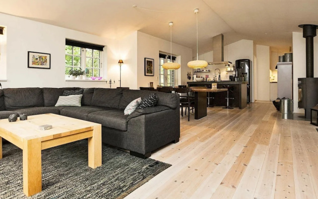 Attractive Holiday Home in Glesborg Jutland With Terrace - фото 2