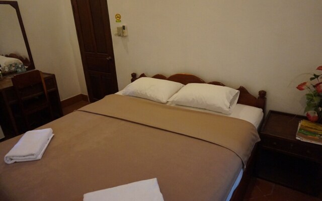 Sene Huaphanh Guest House