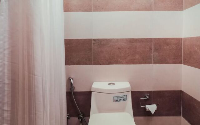 Capital O 353 Hotel Four Boutique