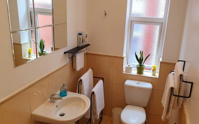 Charming 2-bed Apartment in Bournemouth