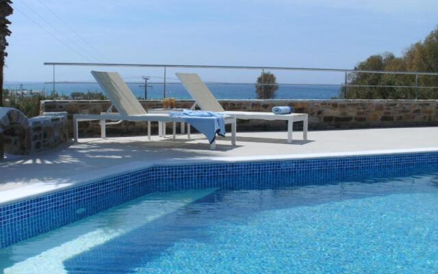 Dina Naxos Studios