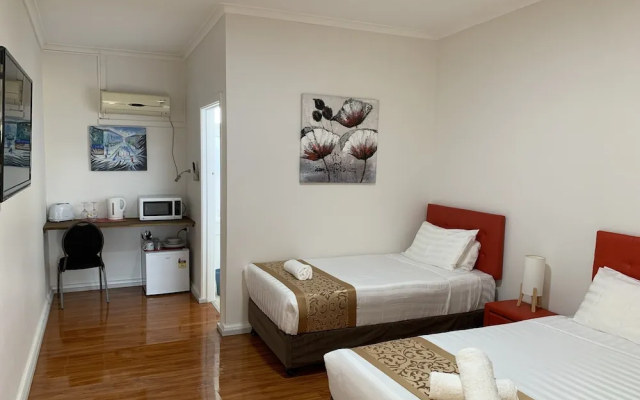 Torrumbarry Motel