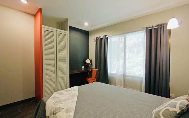 Relaxing Sound of River Birds Squirrels