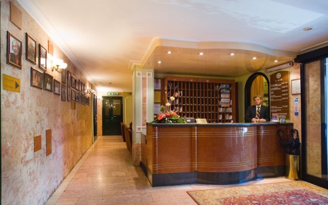 Domus Hotel -1