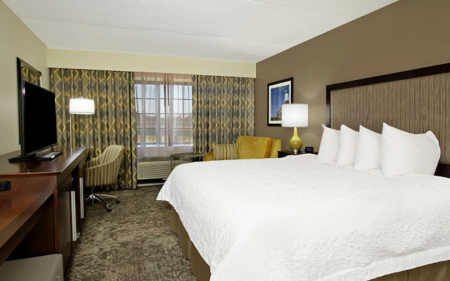 Hampton Inn & Suites Rockville Centre