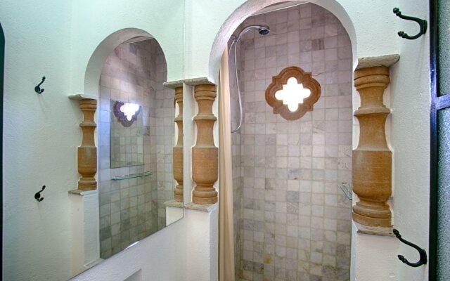 Casa Cielo 3 BR by Casago