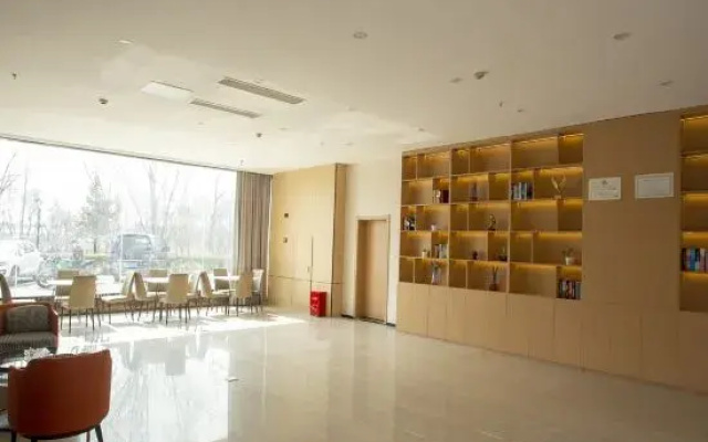 Yilai Xuzhou Suining Qingnian Road Hotel