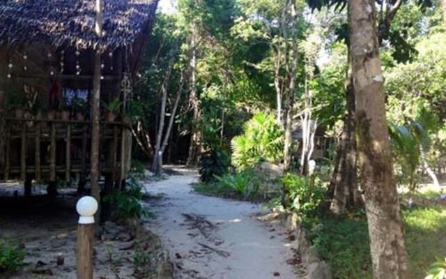 Tree House Bungalows Resort