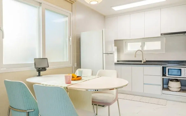 Geoje Daol Pool Villa Pension