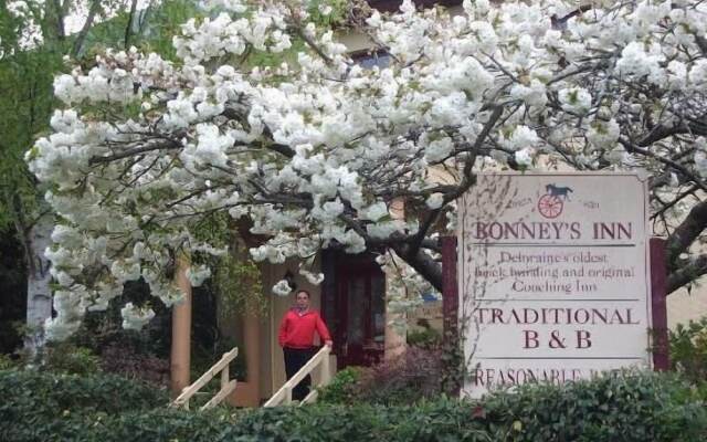 Bonney's Inn