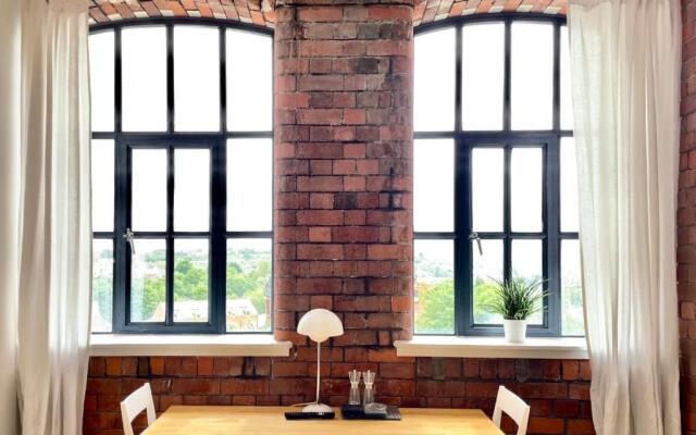 Victorian Factory Apartment with 2 Bedrooms