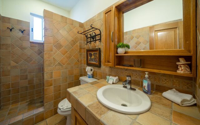 Casa McLaren - 2 Blocks from the beach