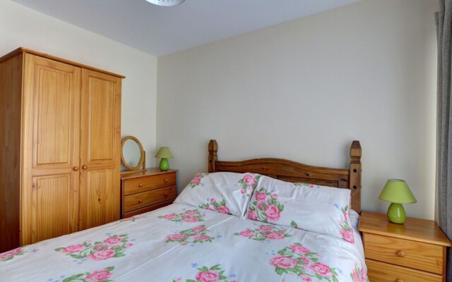 Cozy Holiday Home in Berriew near River Rhiw