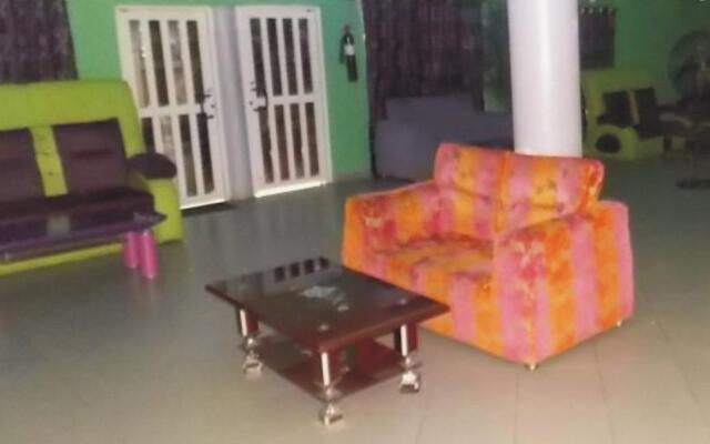Sheriffyt Royale Hotel and Suites