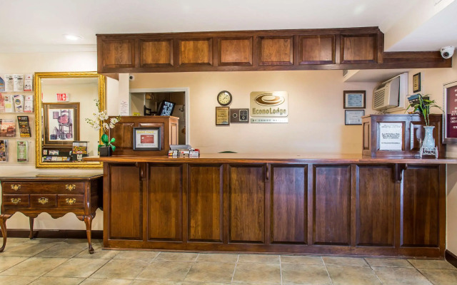 Econo Lodge Milldale - Southington