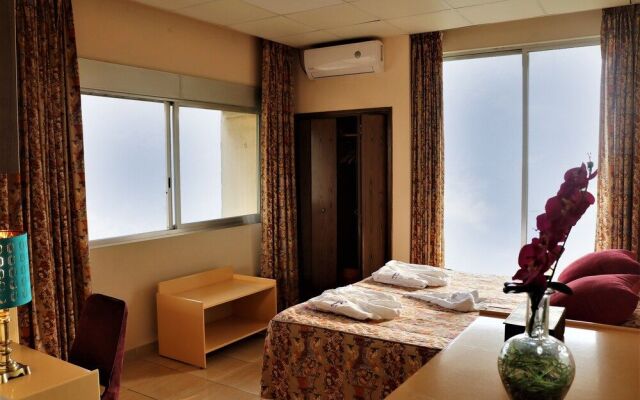 Vanda Hotel