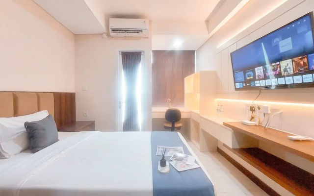 Minimalist And Warm Studio Apartment At B Residence