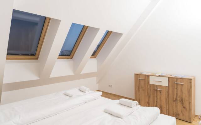 Schottenring Terrace by Welcome2Vienna