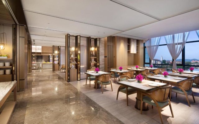 Holiday Inn  and Suites Sanya Yalong Bay by IHG