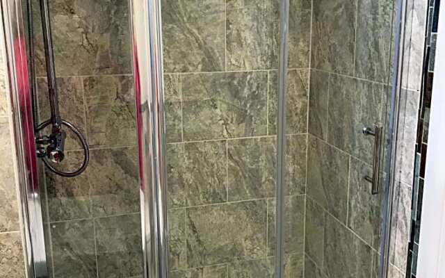 Old Thatch Bambers Green