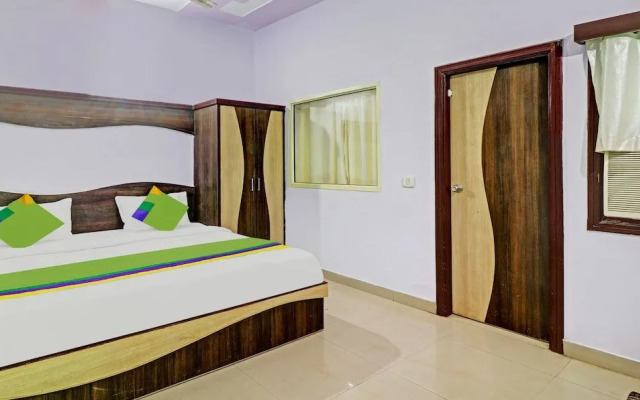 Treebo Trend Hotel Golden Bird
