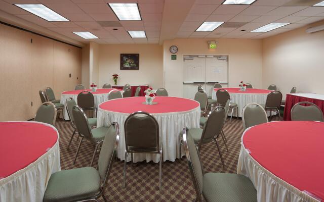 Holiday Inn Express Hotel & Suites Tracy by IHG