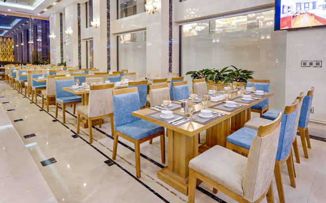 Paris Deli Danang Beach Hotel