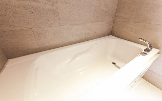 Central Person Hotel Pyeongtaek