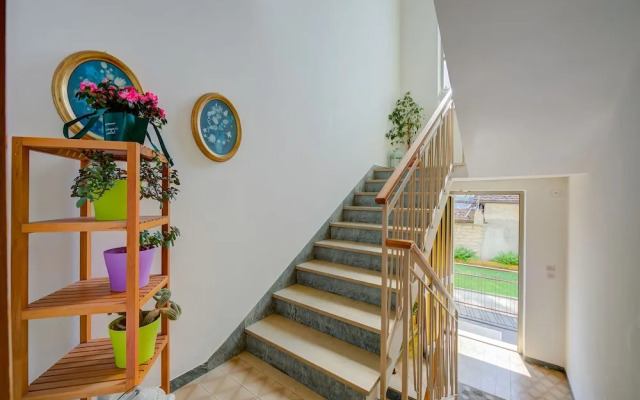 The Bon Ora Apartment