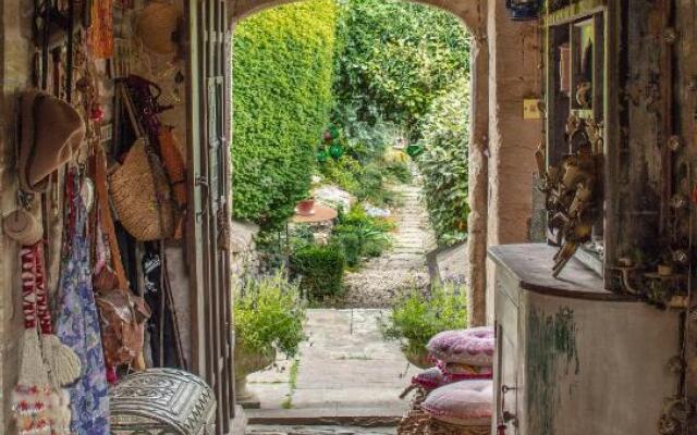 Pytts House Boutique Bed & Breakfast