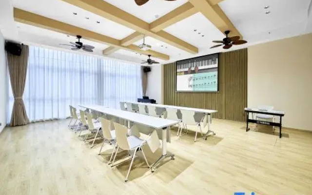 Ronghua · Kangxin Garden (Lingshui People's Hospital Beiwen Road Store)